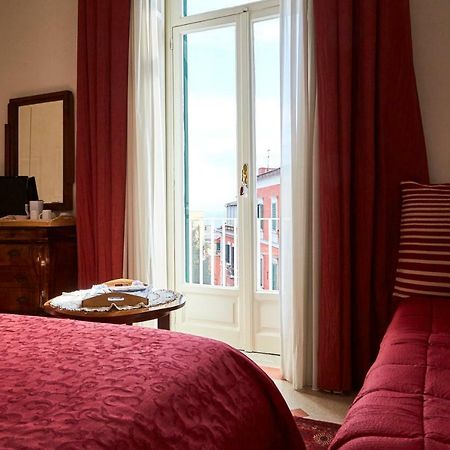 Suite Klimt P.Zza Amedeo Naples Exterior photo