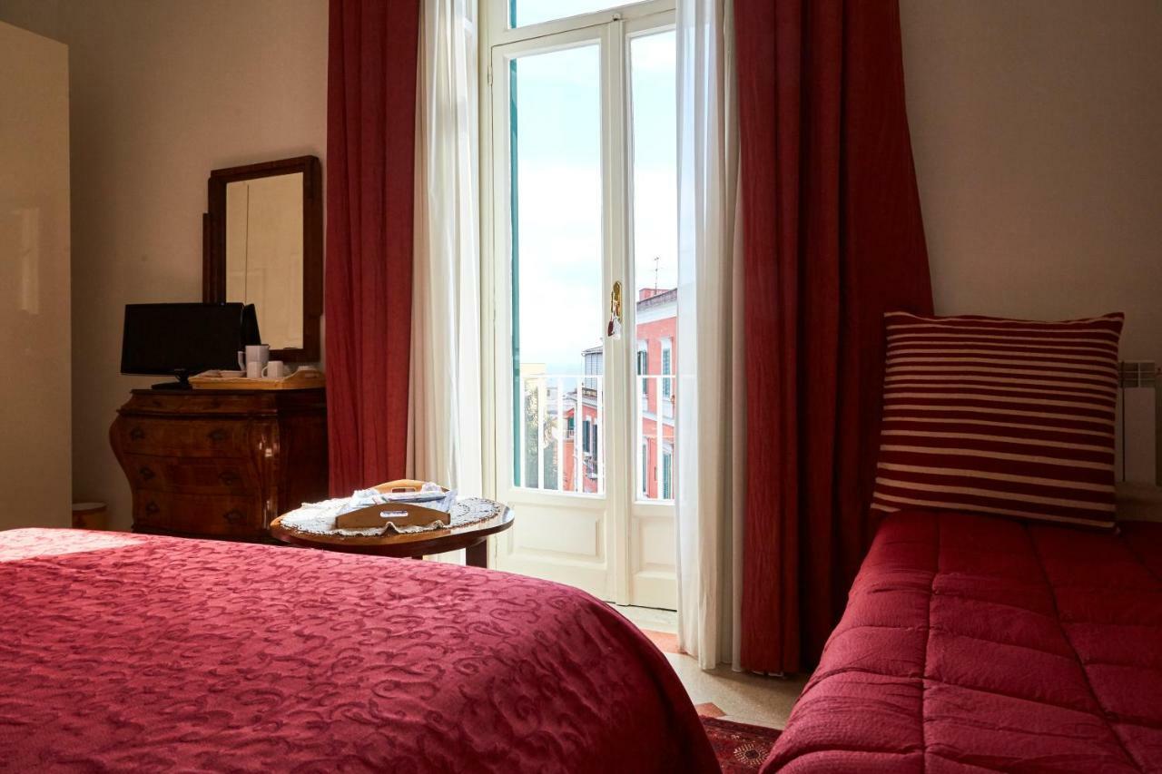 Suite Klimt P.Zza Amedeo Naples Exterior photo